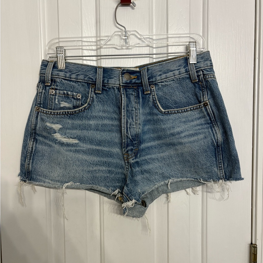 Universal Thread Women's Blue Washed High Rise Mini Distressed Denim Shorts - 10